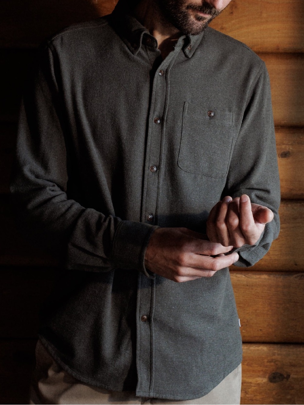 ANIAN Studio Shirt - mens size small - olive
